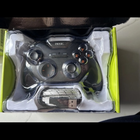 Bionik VULKAN Advanced Programmable Wireless Gaming Controller for PC, Android - Picture 4 of 4